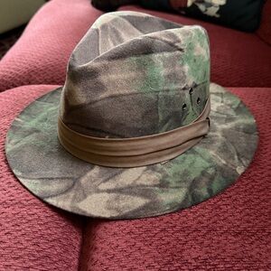 Broner Safari camouflage 100 percent wool fedora like hat